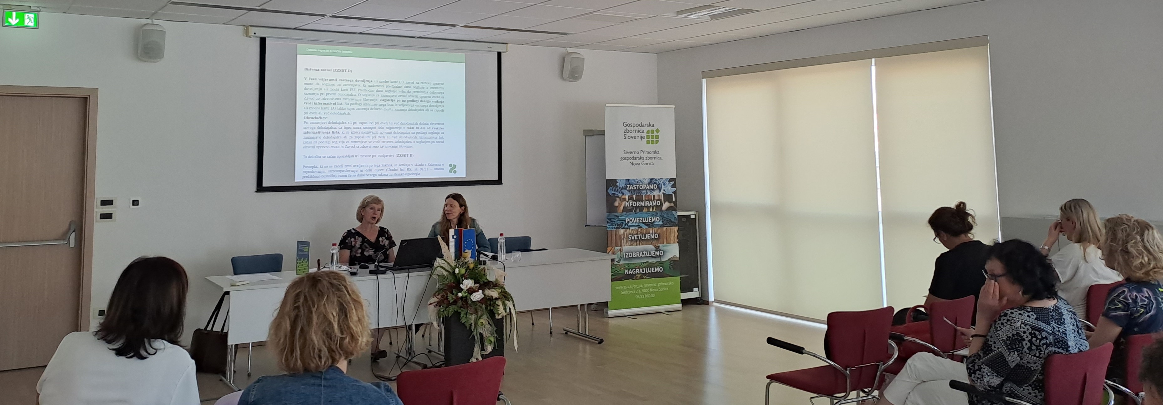 Strokovni posvet z Zavodom RS za zaposlovanje o zaposlovanju in delu tujcev