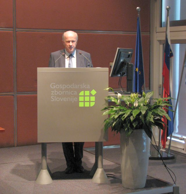 Problemska konferenca GZS-ZGIGM: Primernost uporabe klavzule 'ključ v roke' v pogodbah za izvajanje gradbenih storitev v javnih naročilih